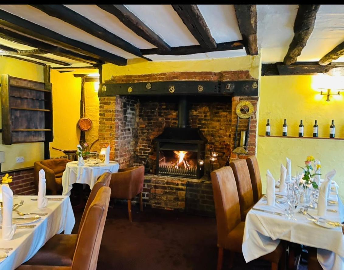 The Star And Eagle Hotel Goudhurst Buitenkant foto