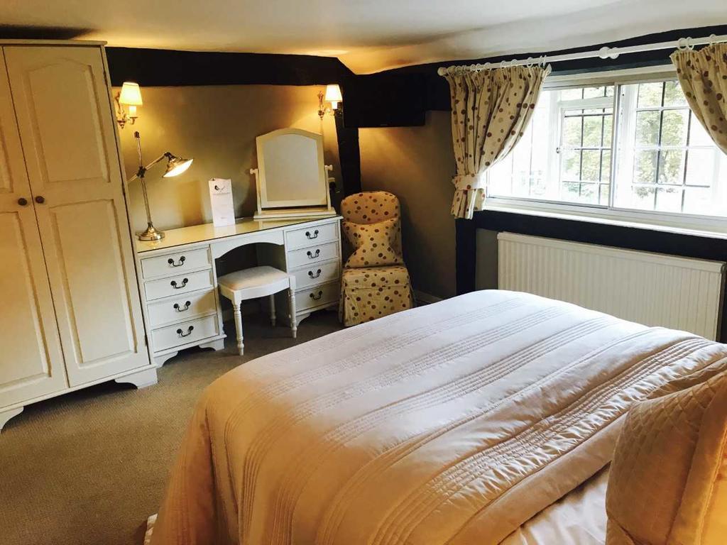 The Star And Eagle Hotel Goudhurst Buitenkant foto