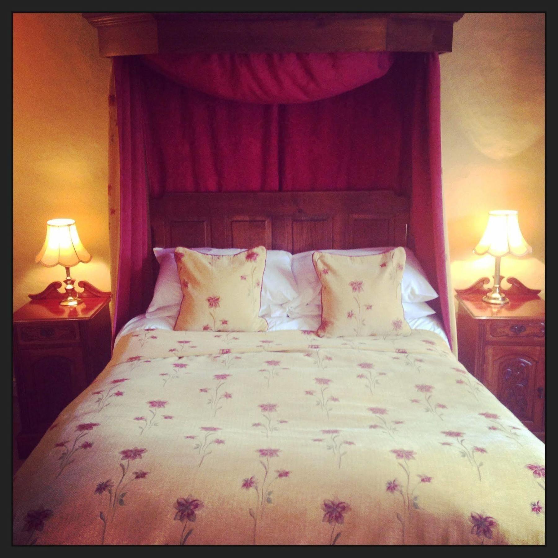 The Star And Eagle Hotel Goudhurst Buitenkant foto